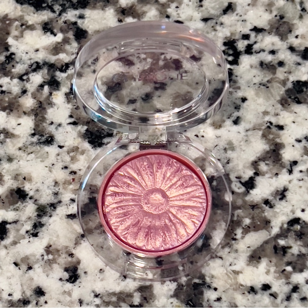 Clinique Lid Pop Eyeshadow- 08 Petal Pop